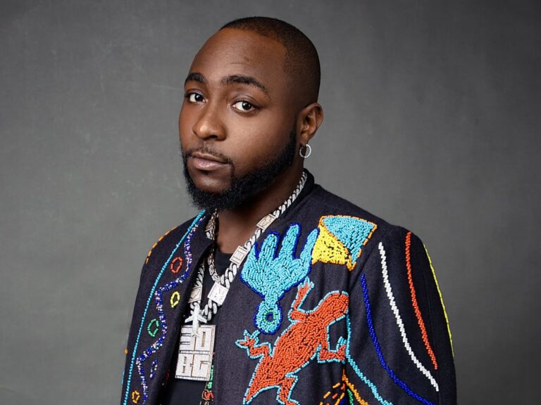 Davido Responds to Photos of Him and Chioma Hospital Bed, “Stop Circulating Old Pictures”